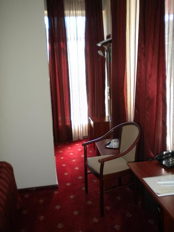 Отель Hotel Ary Клуж-Напока-50